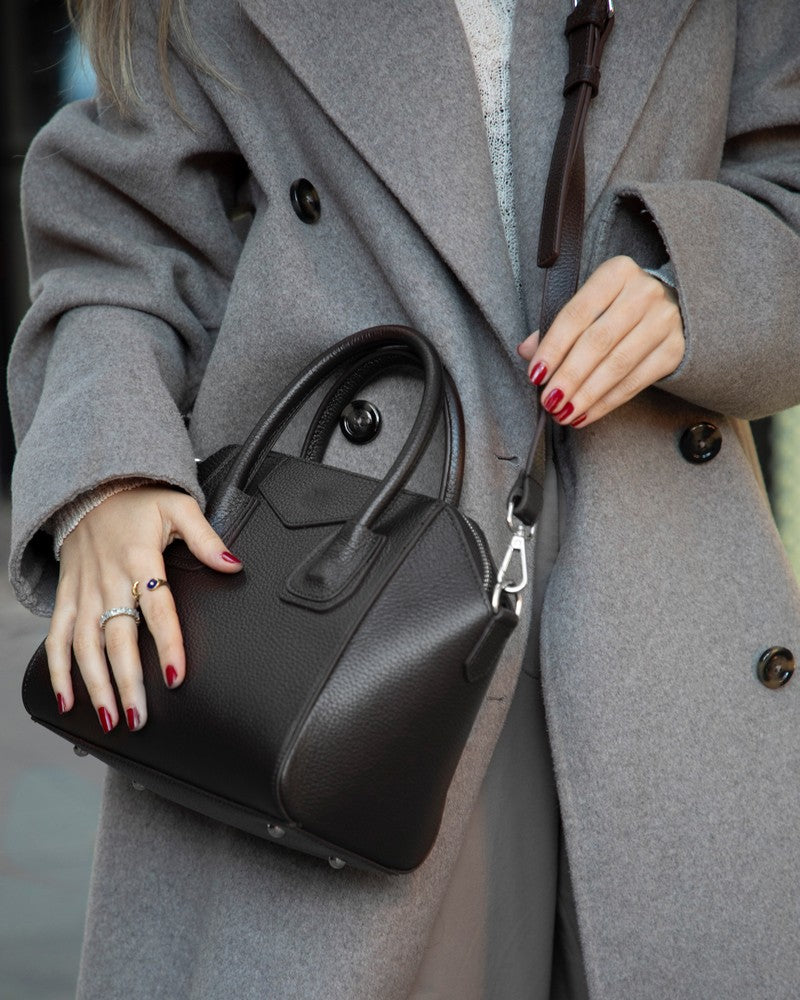 Lorenza Small Women’s Leather Bag – Genuine Leather Handbag for Everyday Elegance | Minimal & Handcrafted