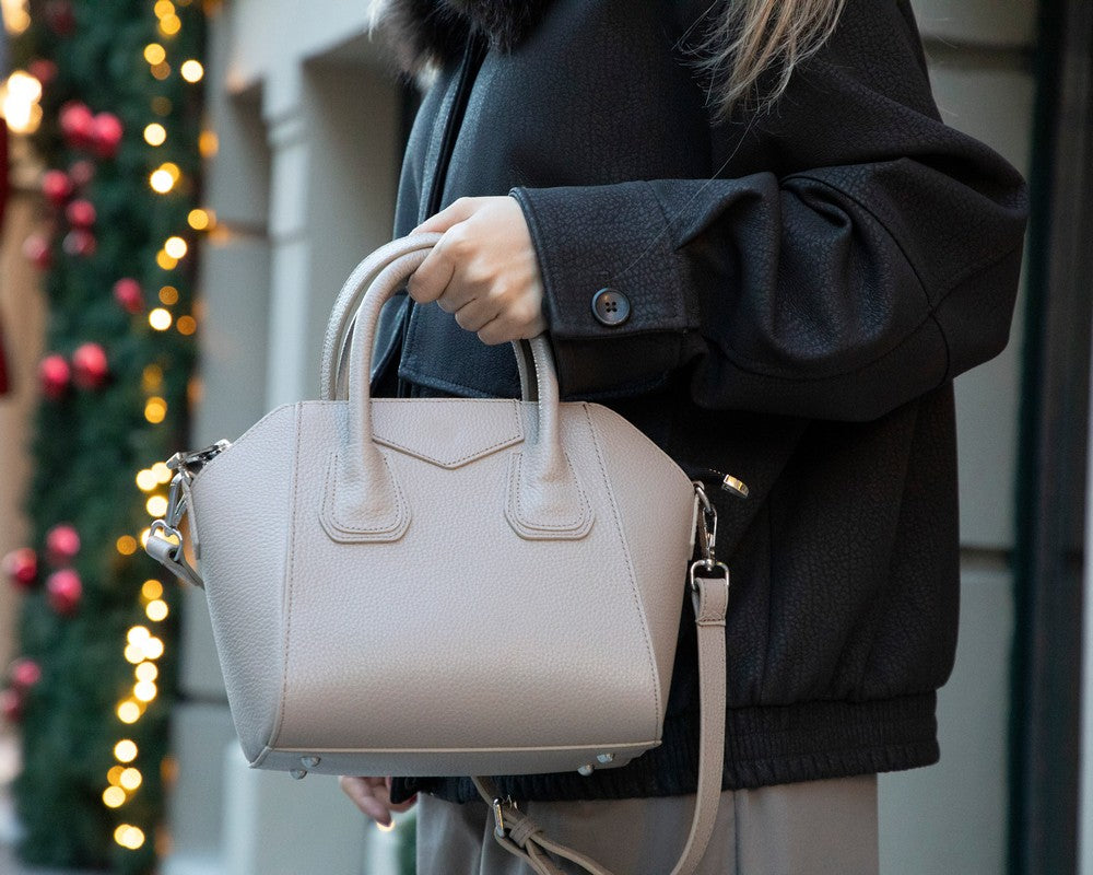 Lorenza Small Women’s Leather Bag – Genuine Leather Handbag for Everyday Elegance | Minimal & Handcrafted