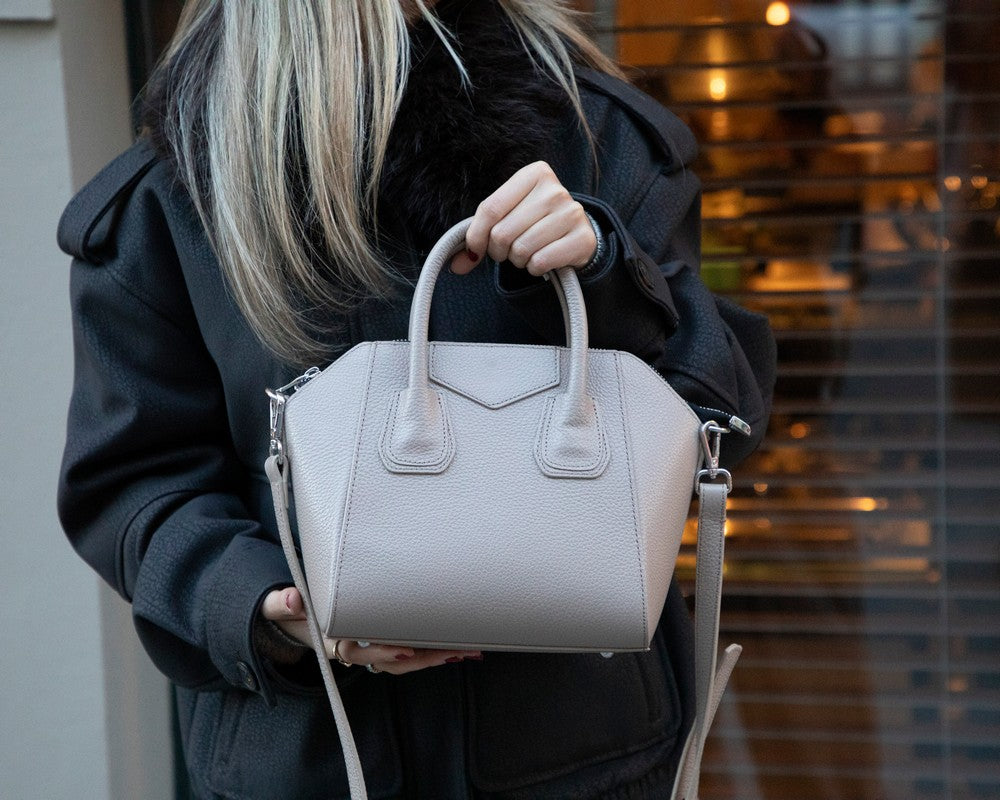 Lorenza Small Women’s Leather Bag – Genuine Leather Handbag for Everyday Elegance | Minimal & Handcrafted