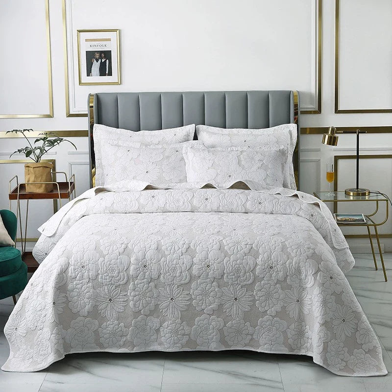 Export High-Grade Plain Embroidered Two Sides Palm Leaf Bedspread