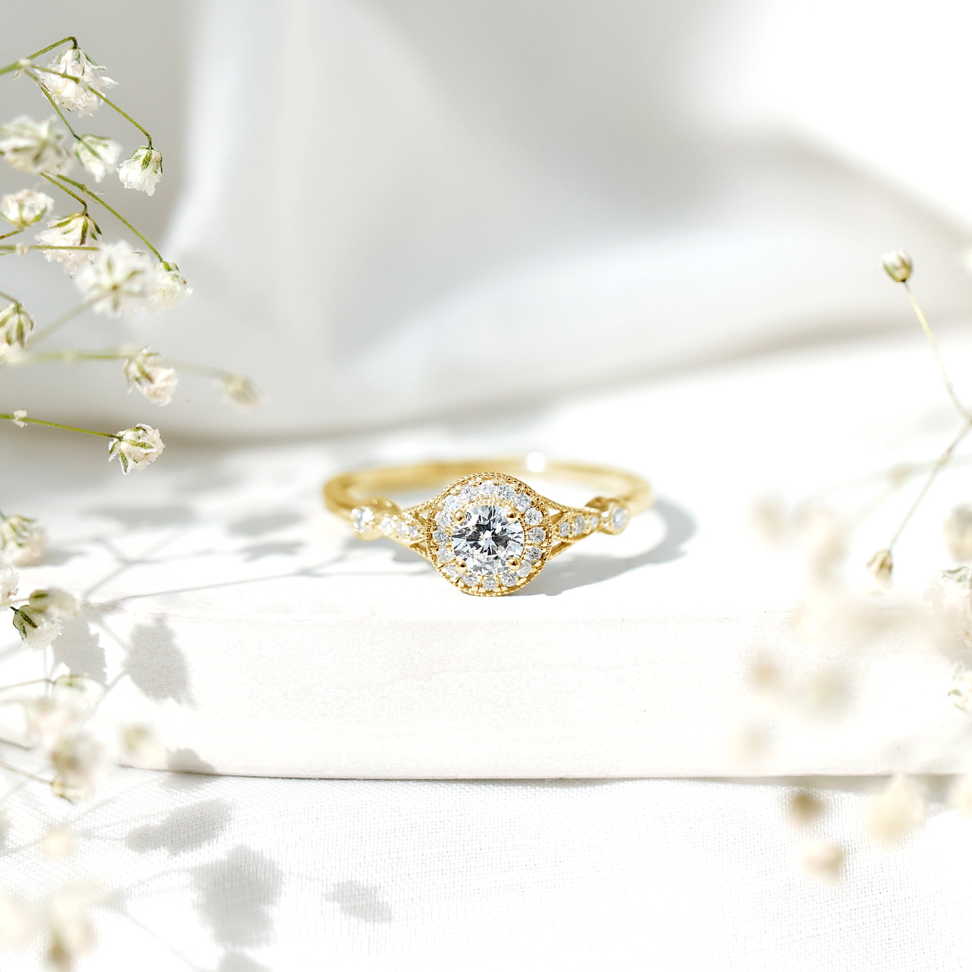 Round Cut Moissanite Antique Engagement Ring