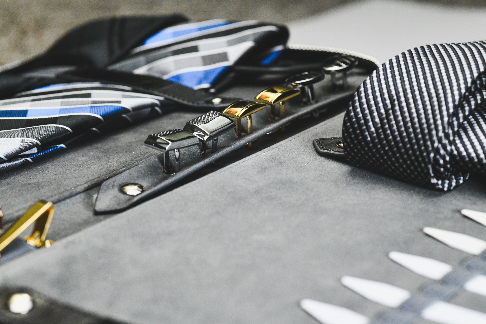 Tie Case for Travel - Graphite Black