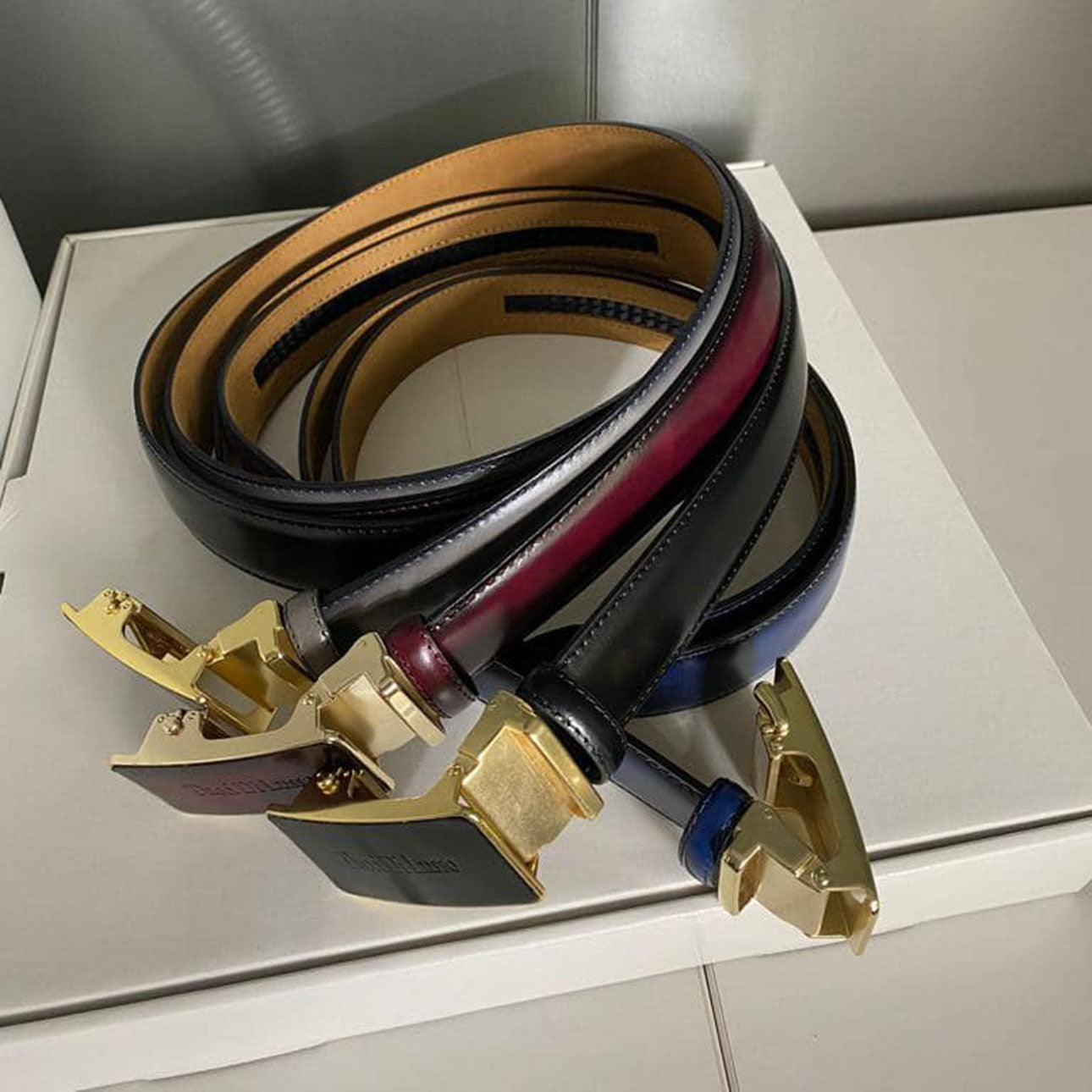 White Italian Leather Ratchet Belt for Men – Handmade Luxury Smart Belt