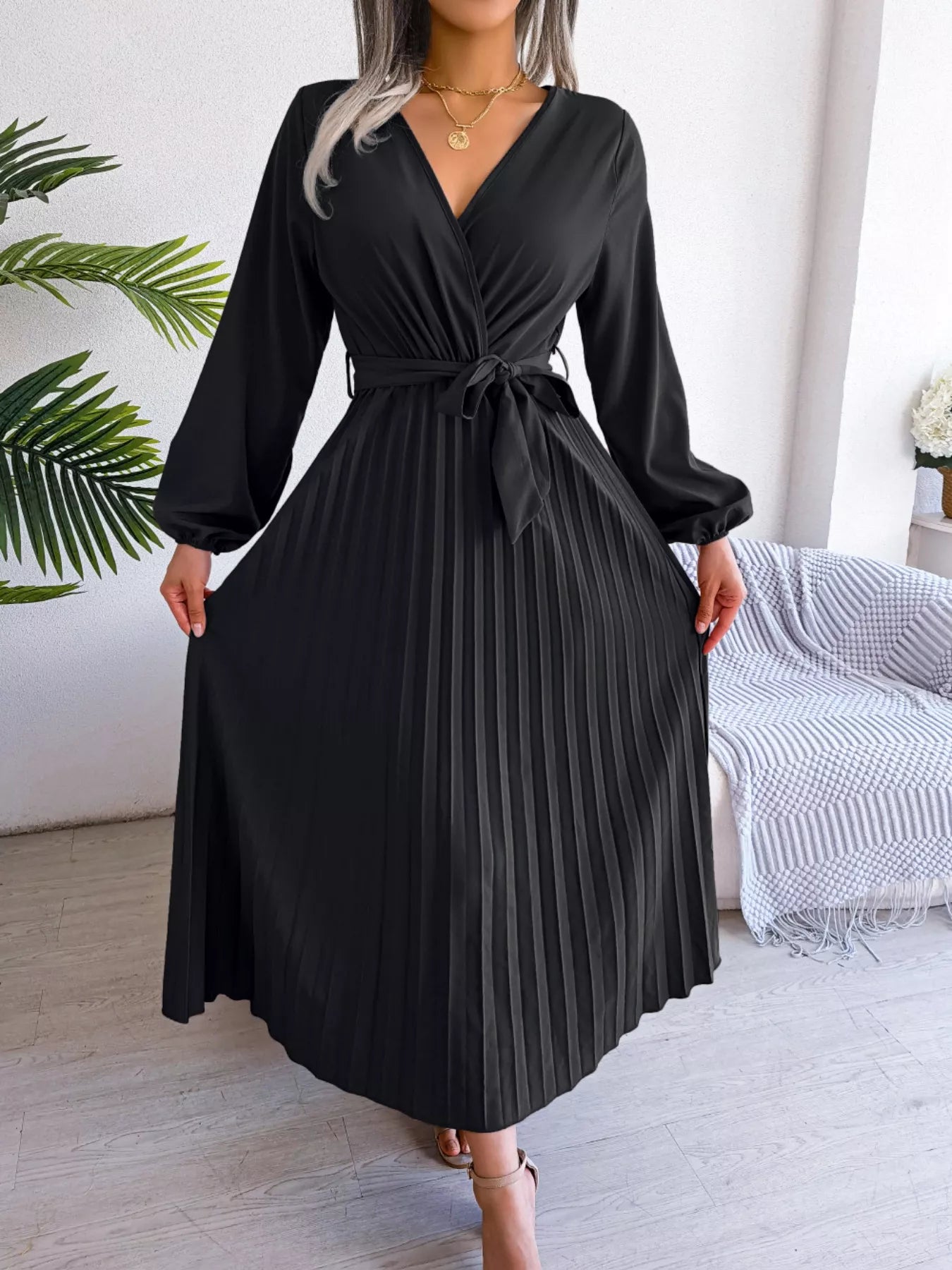Elegant Pleated Front Tie Long Sleeve Dress