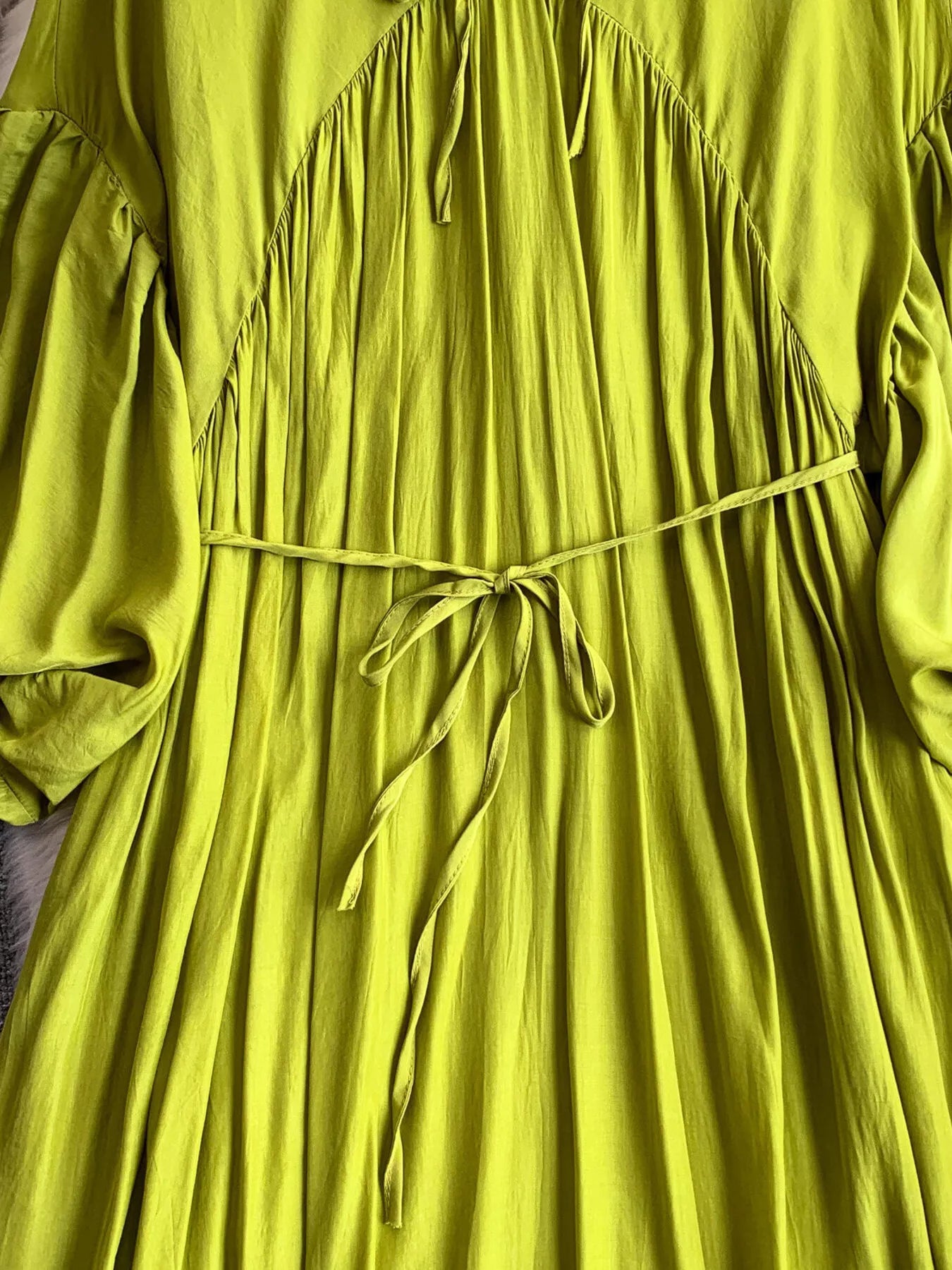 Balloon Sleeve Tie-Waist Dress