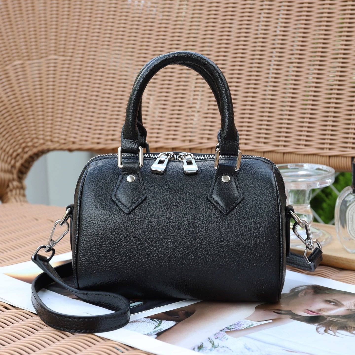 Top-grain Leather Women's Bag, New Cross-border Boston Style, Genuine Leather, High-end Feel, Handheld, Large Capacity Bowling Bag