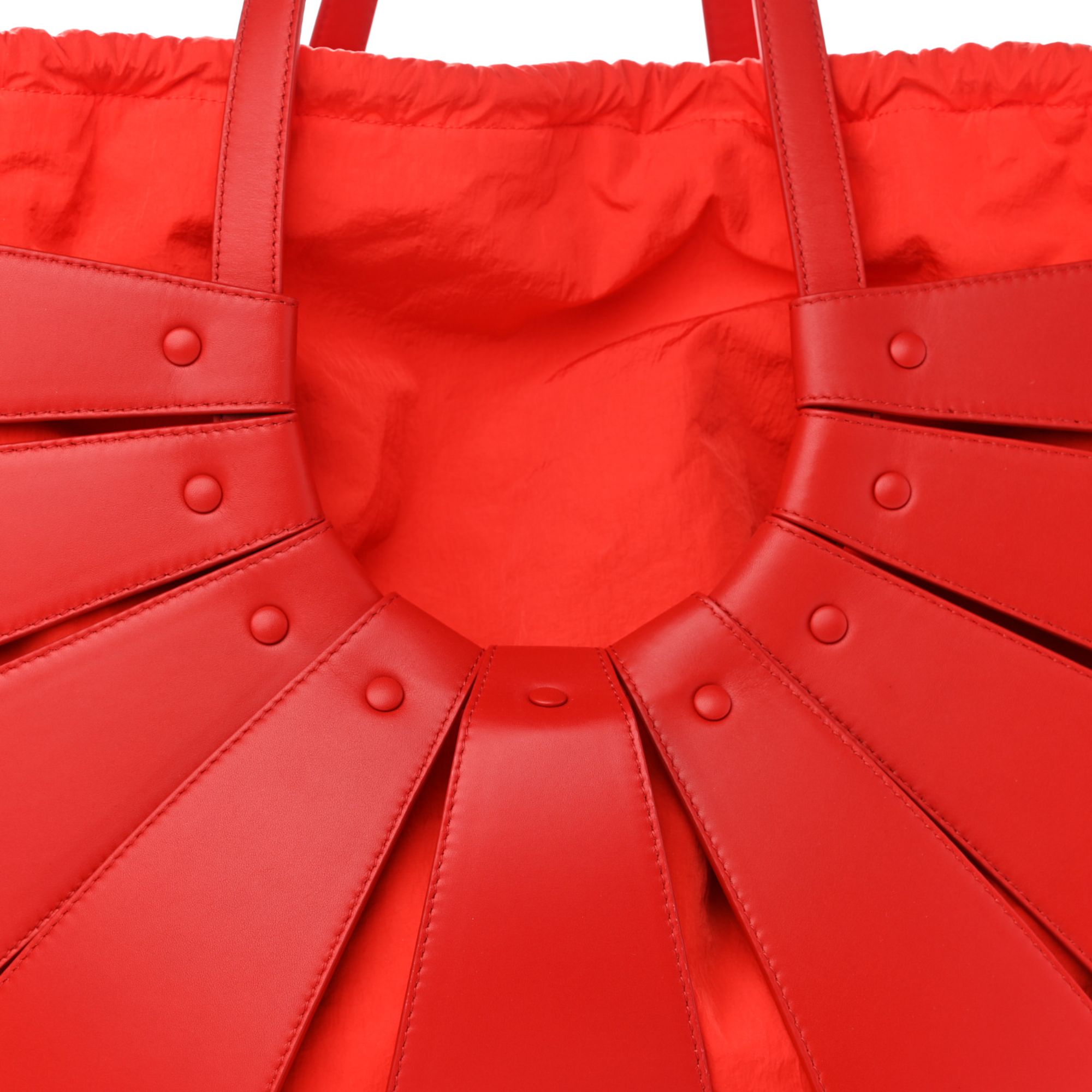 Bottega Veneta The Shell Chili Tomato French Calfskin Leather Shoulder Bag