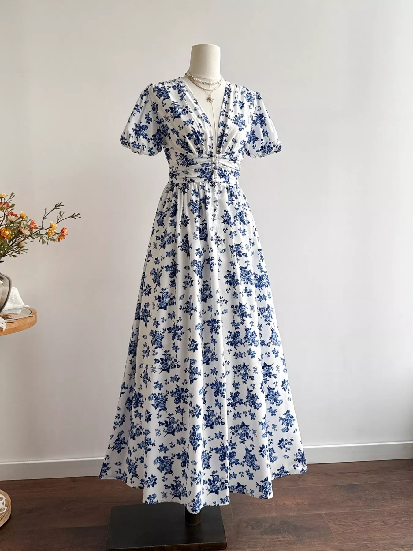 Floral Print V-Neck Puff Sleeve Dress