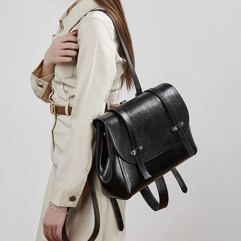 Large-capacity Womens Cowhide Leather Backpack With An Oil-wax Finish