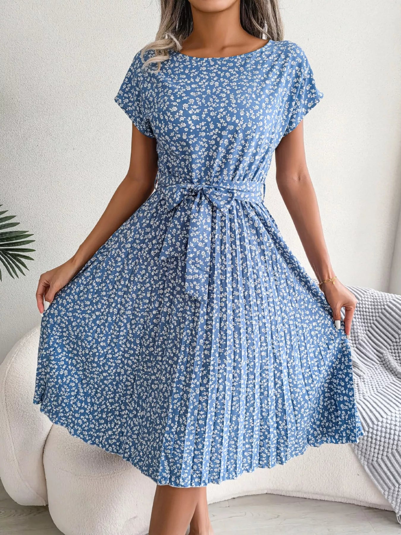 Floral Print Pleated Midi Dress with Belt