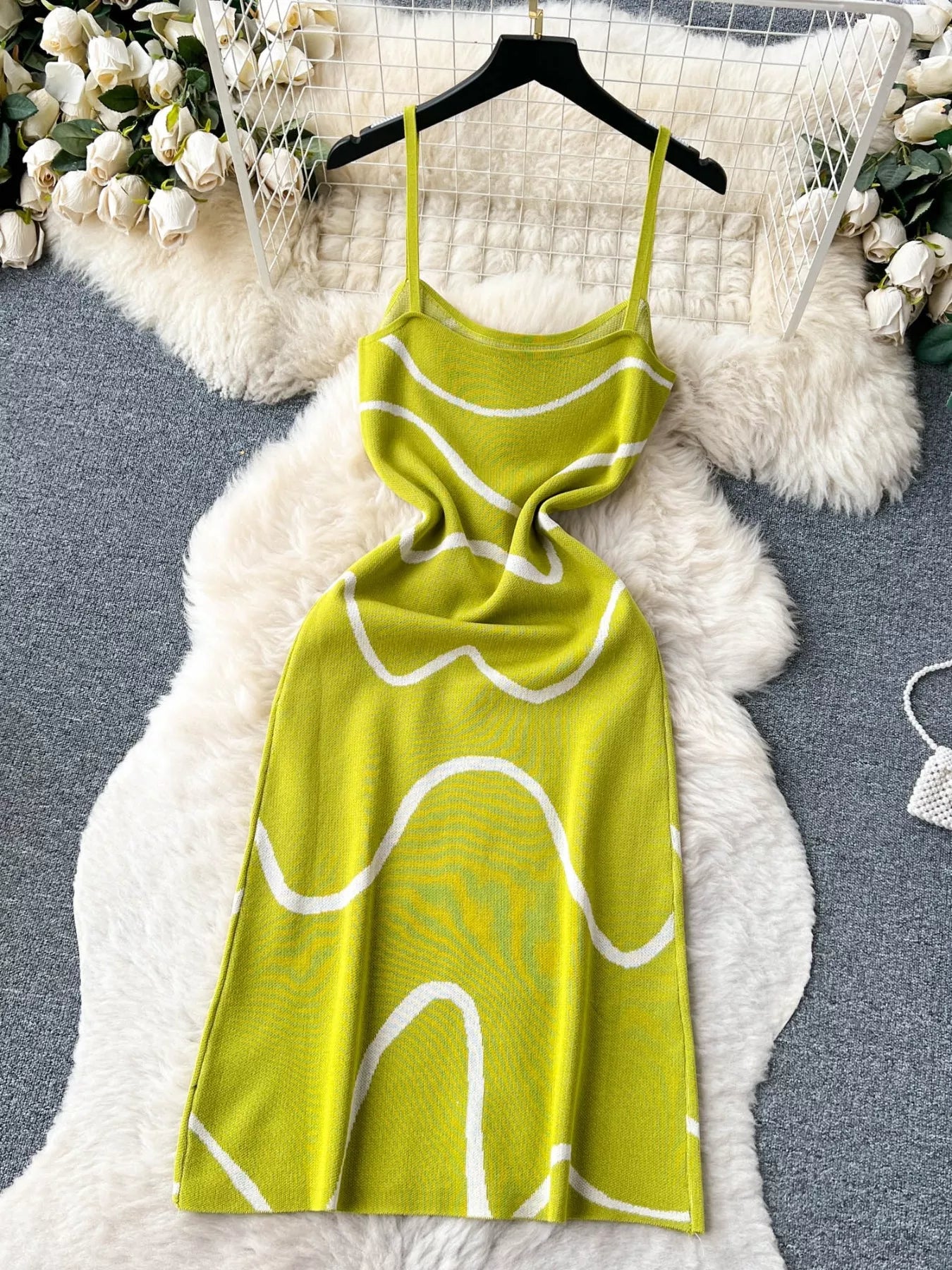 Wave Pattern Knit Midi Dress