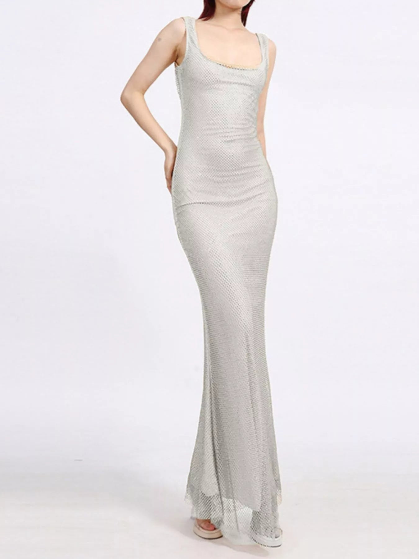 Backless Scoop Neck Maxi Dress