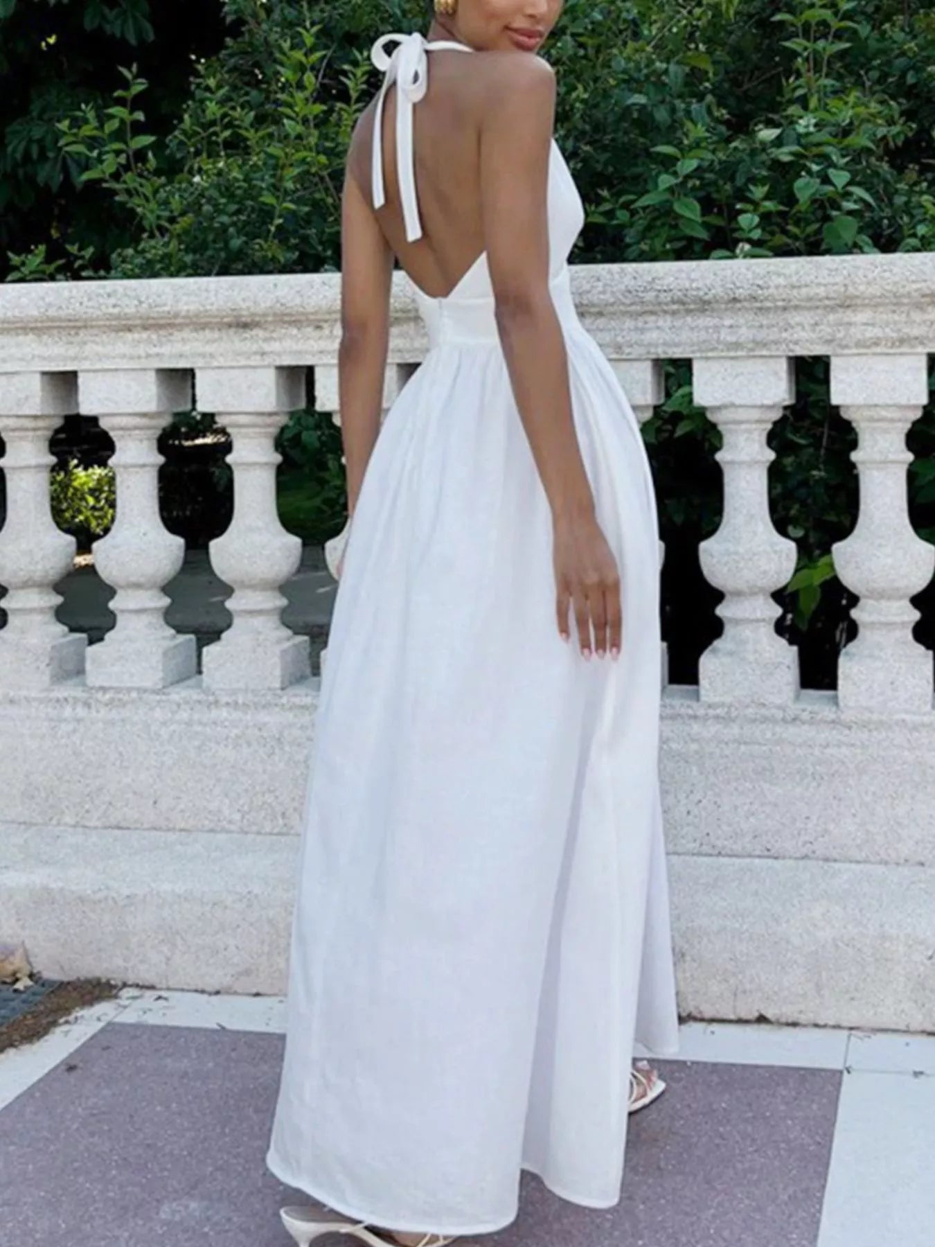 Halter Neck Flowy Maxi Dress