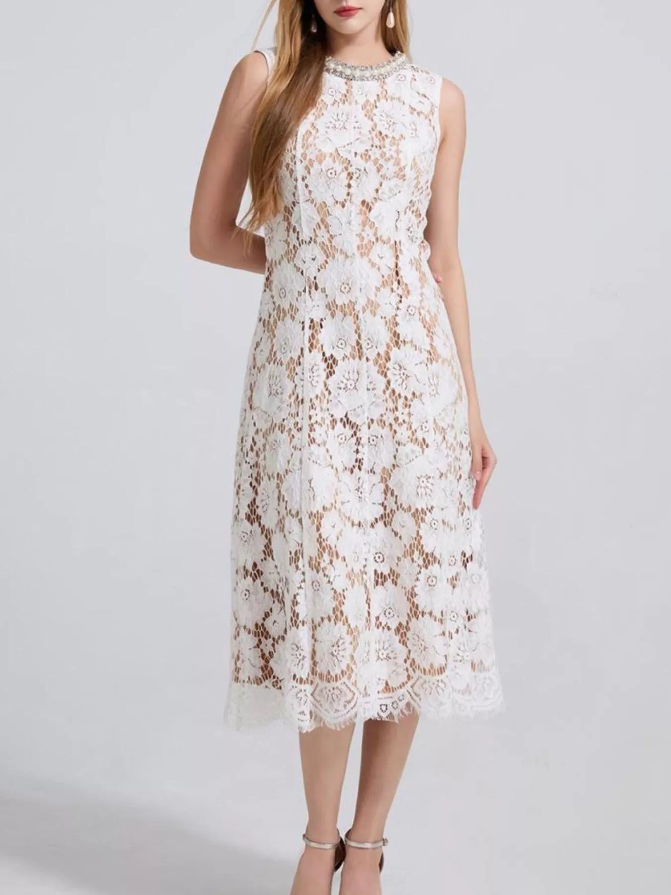Pearl Neckline Sleeveless Lace Dress