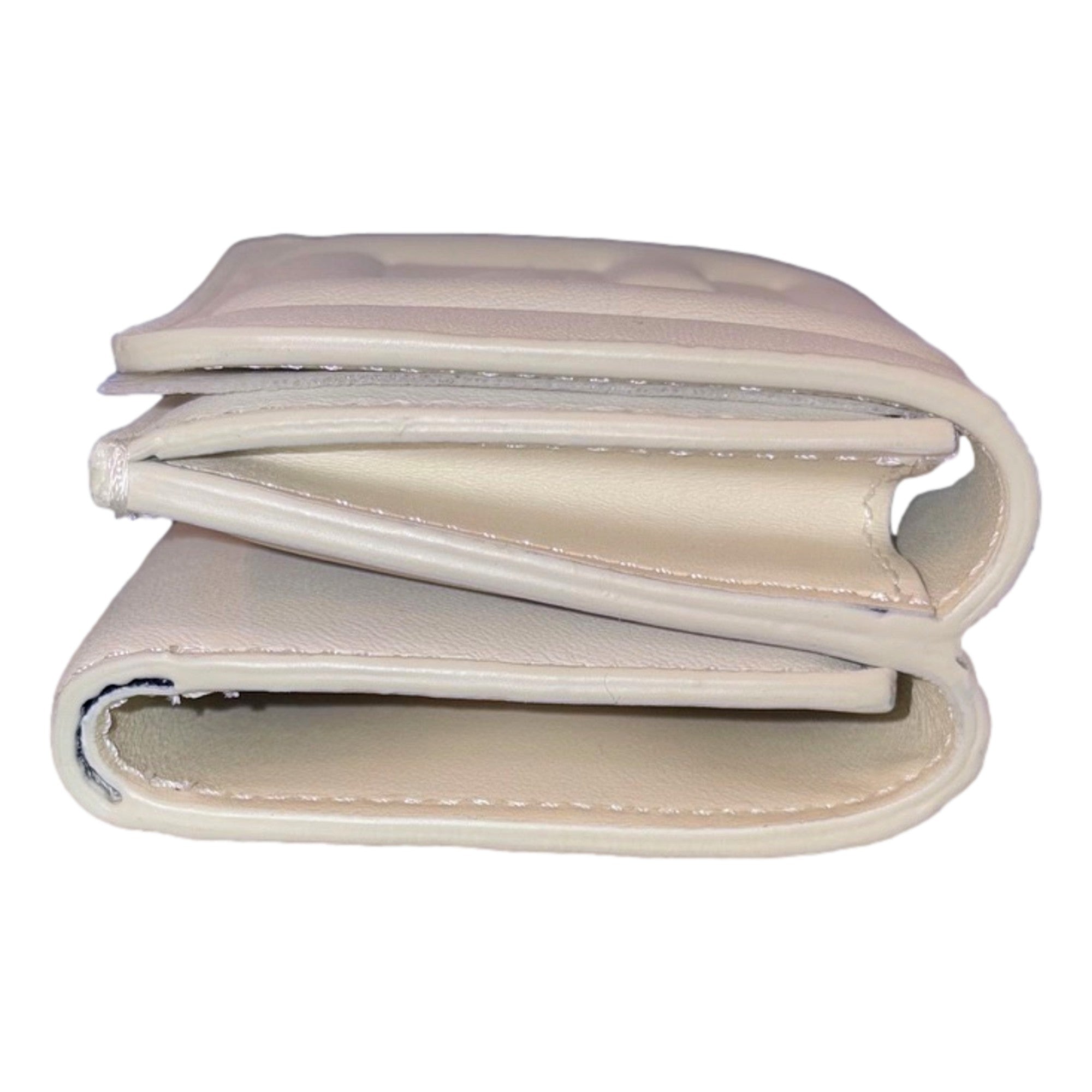 Fendi FF Cube Embossed Logo Bianco Ice White Leather Trifold