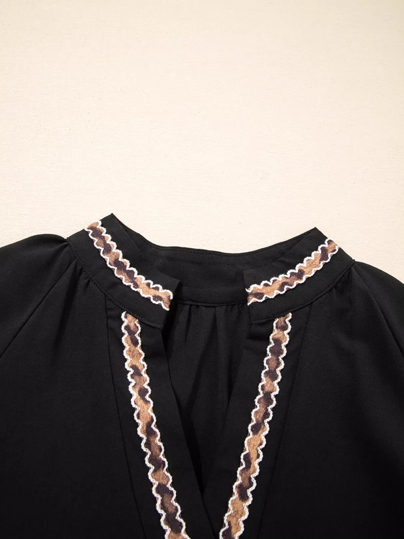 Contrast Trim Bracelet Sleeve Shift Mini Dress