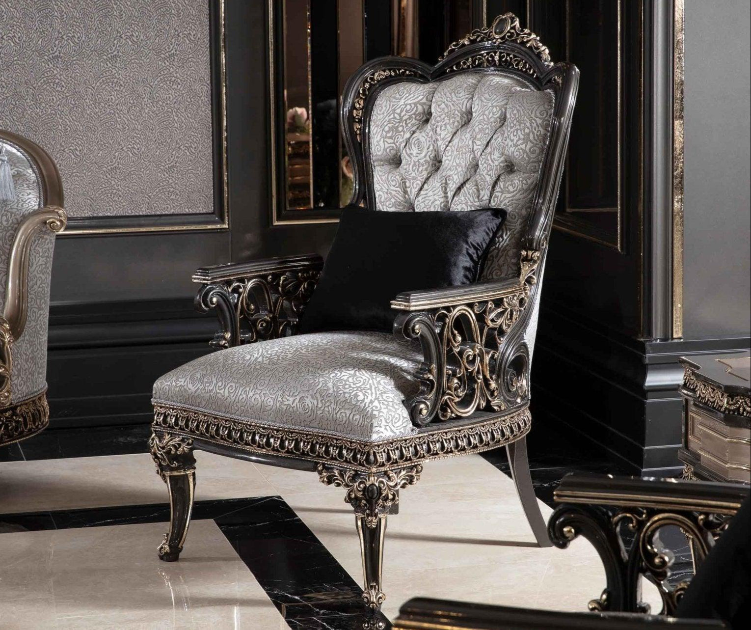 Huma Armchair