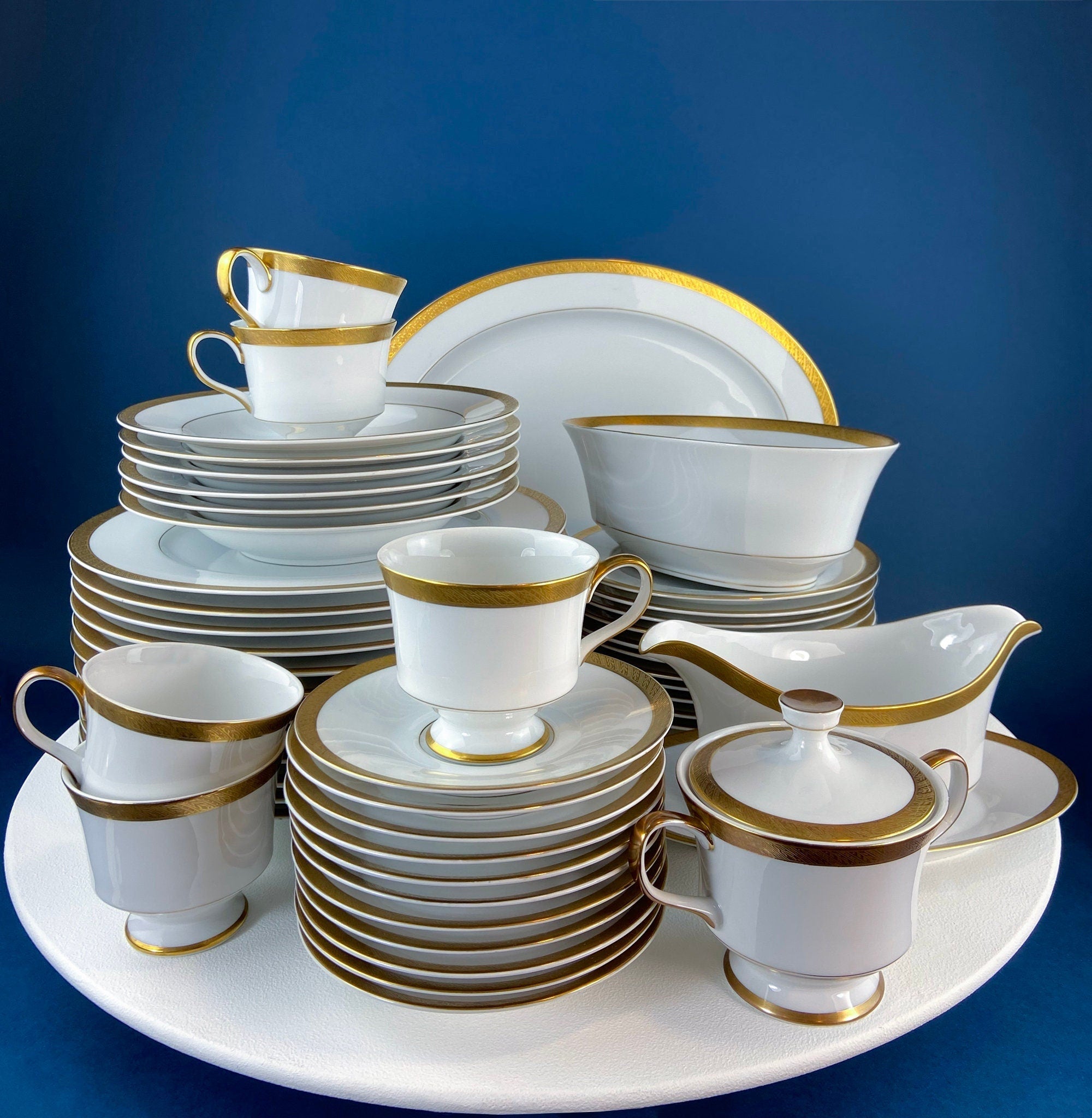 Vintage Sheng Xing Porcelain Dinnerware Set: White, Gold & Platinum Greek Motif