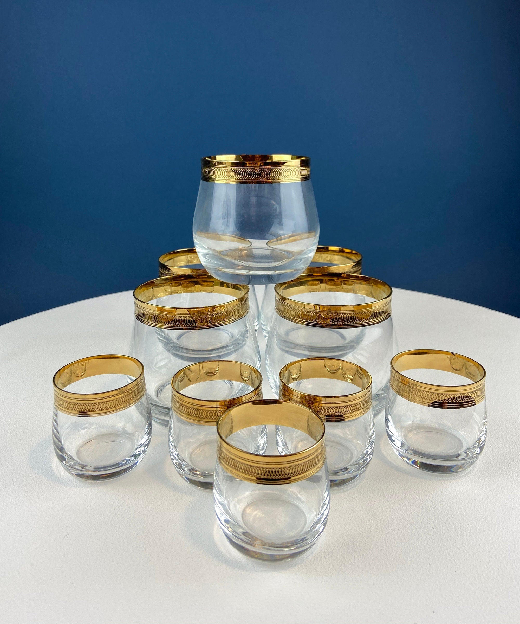 Set of 5 Whiskey or Scotch Stemless Glassware. Bold Gold Rim with Engraved Motif. Elegant Gift for Dad or Him. Office Bar.