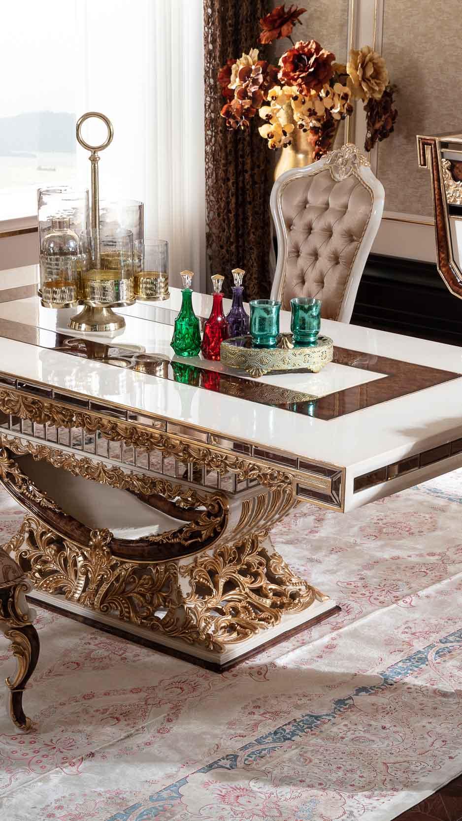 Karina Wow Dining Table