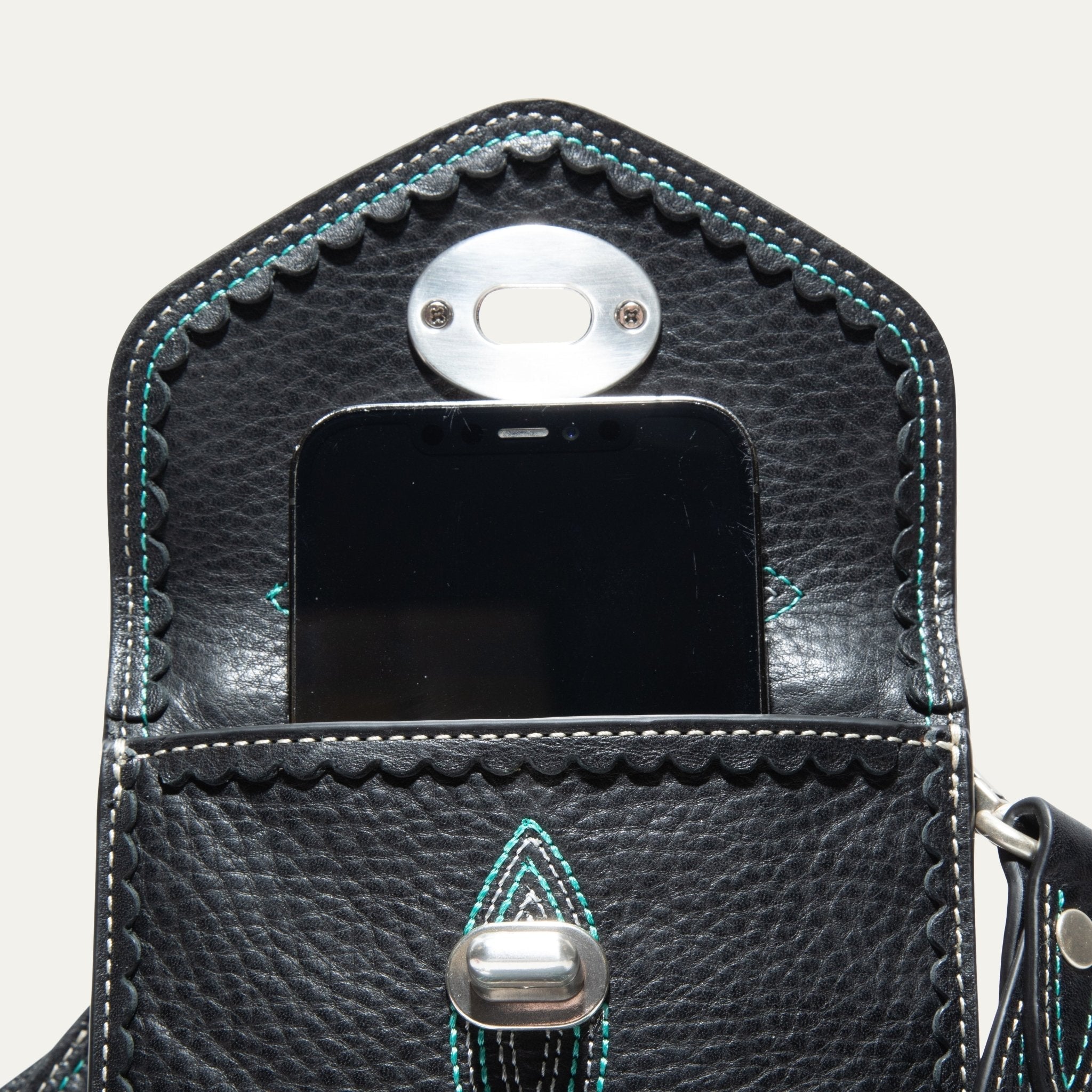 LASSO PHONE CROSSBODY - Overture Gifts