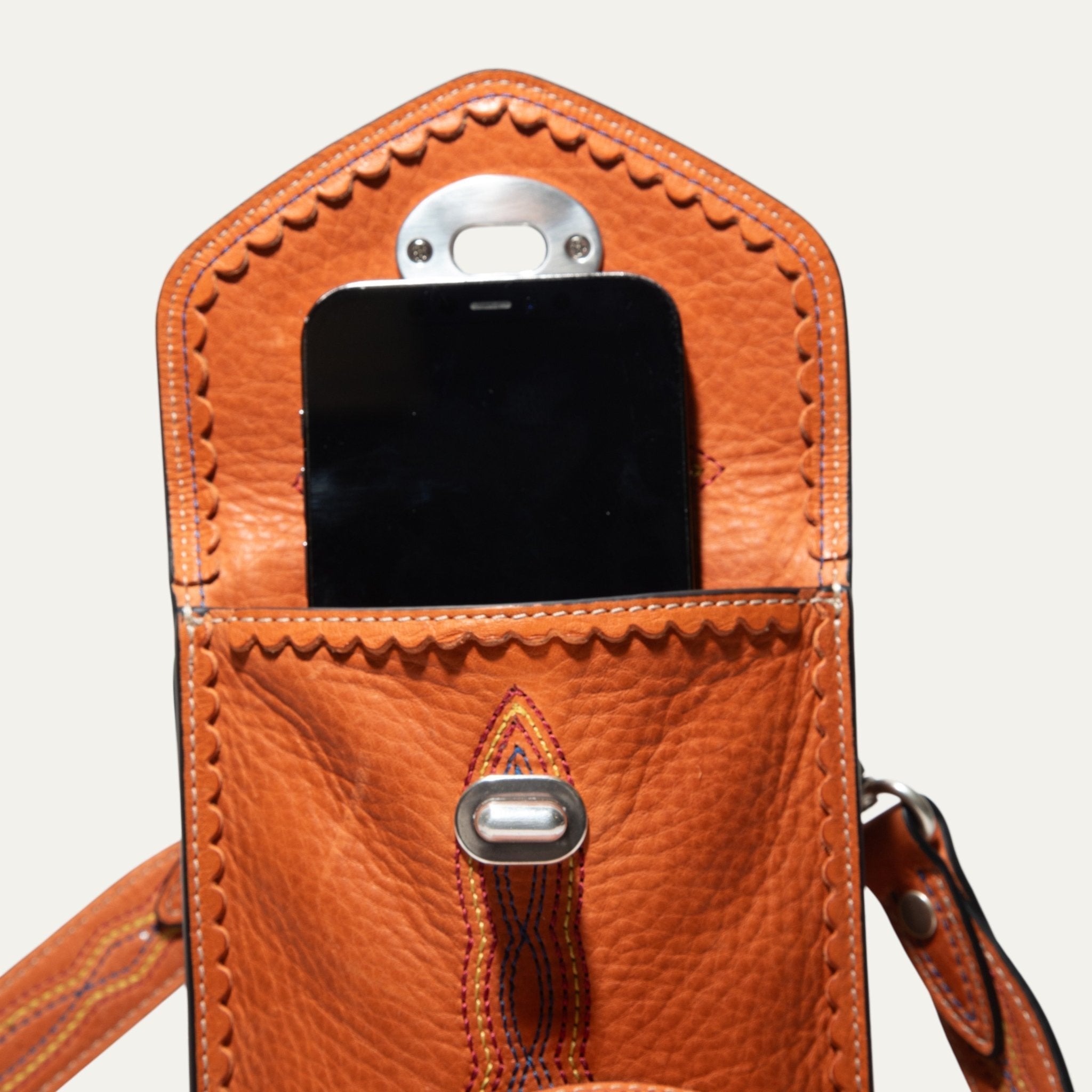 LASSO PHONE CROSSBODY - Overture Gifts