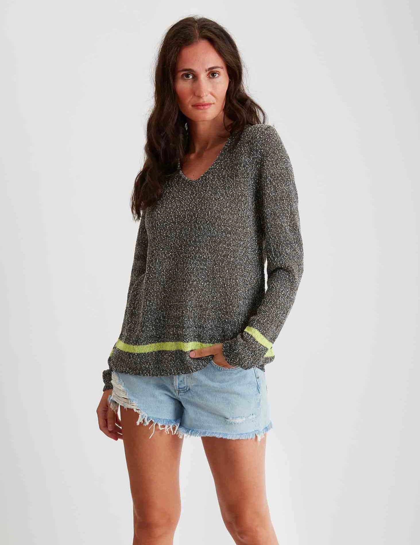 V-Neck Top with Stripe Bottom/Sleeve #204803