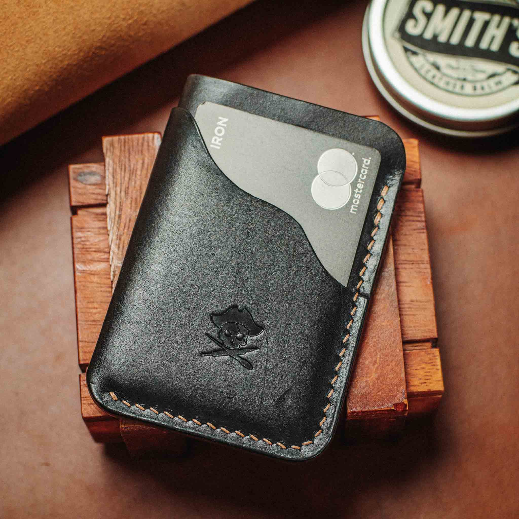 Venturer v2 – Minimalist Leather Wallet - Overture Gifts